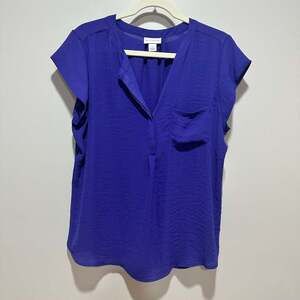 NWT Liz Claiborne Bold Blue Sheer Blouse V Neck Buttons Front Pocket, Sz L